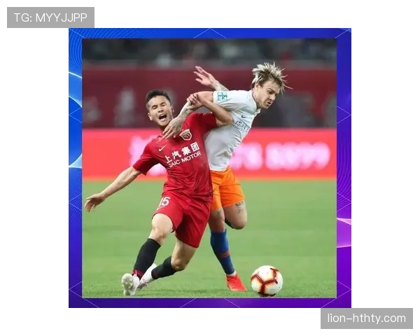 足球合法冲撞规则详解：判罚标准与常见误区解析